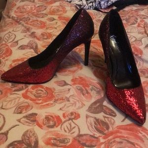 Fioni Night red and black ombré heels